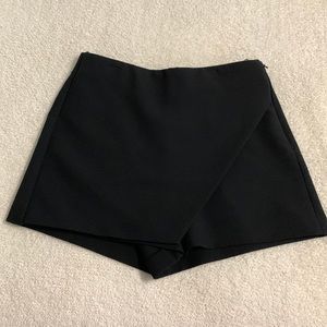 Zara Skort. Size S